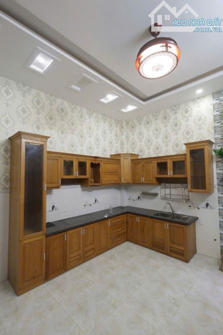 Bán Nhà 3 tầng 2 mặt tiền đường TL07,phường THẠNH LỘC  Q12,dt 69m²(4,6x14,5). Đường 6m - 4