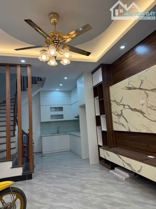 Nhà Lai Xá 34m2 5 tầng mặt tiền 4m cạnh chợ hàng xóm khu đô thị ở sướng giá 4 Tỷ 8 - 4