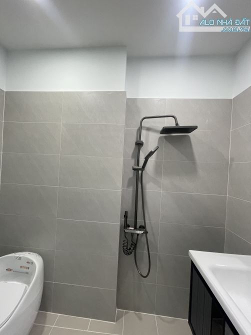 CMT8. P15. Q10. Hẻm 5M thông. Gần 50m2. 4 tầng. 4Pn. ST. Chỉ nhỉnh 7 tỷ. - 4