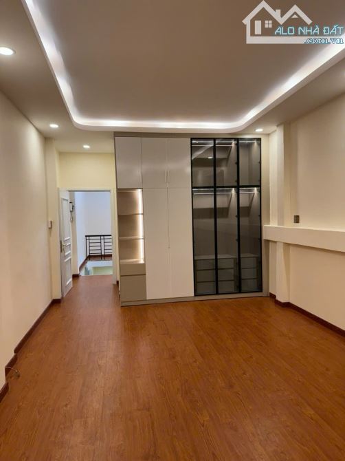 BÁN NHÀ MẶT TIỀN SIÊU HIẾM – PHAN XÍCH LONG, Q11- 68m2(4x18m)- GIA 14 TỶ còn TL - 4