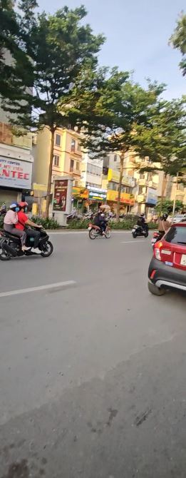 NGUYỄN KHÁNH TOÀN - CẦU GIẤY - 92M2 ĐẤT - MT 8.8M - GẦN PHỐ - NGÕ Ô TÔ 7 CHỖ - 335TR/M2 - 4