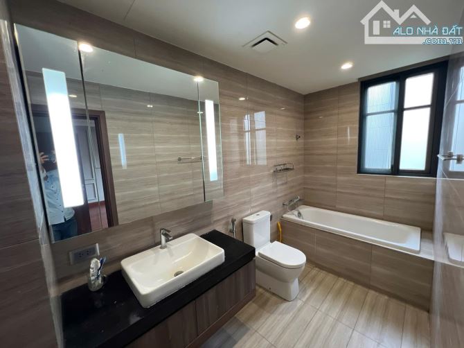 Biệt thự The Manor Nguyễn Xiển Hoàng Mai. Sổ vuông 100m, 5 tầng MT6m6 Giá 33 tỷ - 4