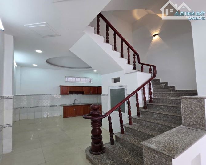 ✅Xe ô tô đậu trong nhà - Có sân thượng ✅đường Dương Đình Hội, 6 tỷ x , ✅4 phòng ngủ, 3 WC - 4