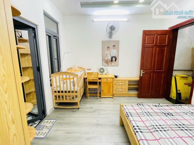 ÔTÔ NGỦ TRONG NHÀ - 5 TẦNG MỚI - 4X16M - KHU VIP CAO TẦNG  - GẦN EMART - GIÁ 6.X TỶ - 4