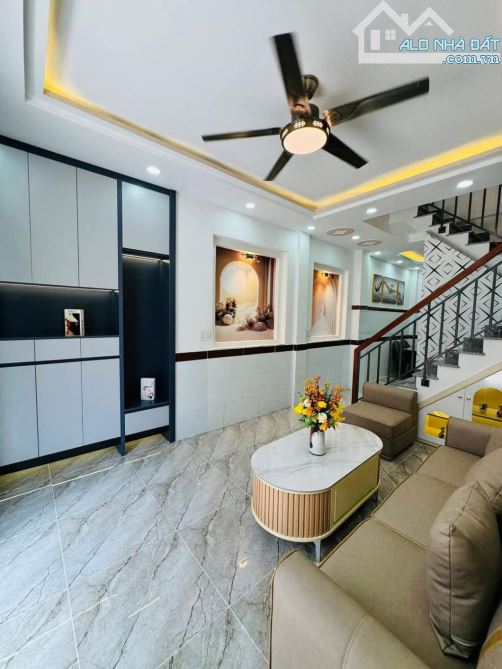 HẺM XE HƠI 6M - THÔNG - QUANG TRUNG - NGANG 3.5 X 11M - 4 TẦNG - P14 GÒ VẤP - CHỈ 5.X TỶ - 4