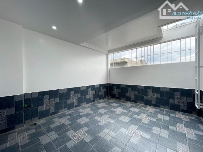 Nhà 4 tầng thang máy TĐC tuyến 3 Ngô Gia Tự - 79m2 ngang 4.5m - Đường 12m - 5