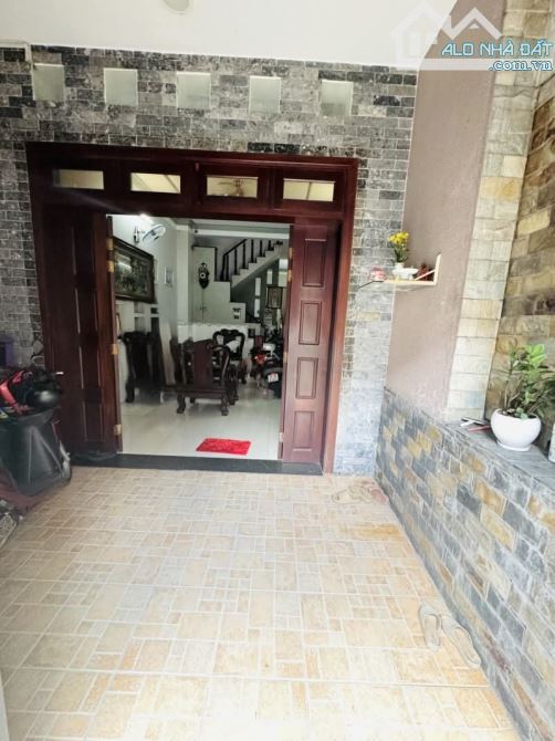 RẺ HIẾM -NHÀ 3 TẦNG GẦN LÊ TRỌNG TẤN GIÁP TÂN PHÚ- HẺM XE HƠI - 60M2 (4x15) - CHỈ HƠN 5 TỶ - 5