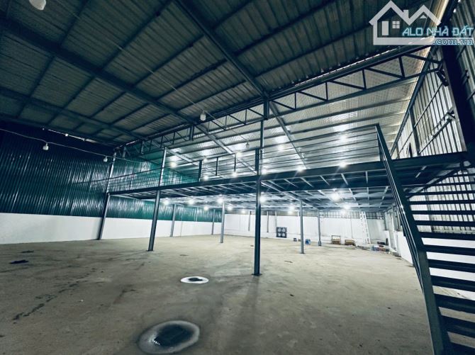 Cho thuê kho/xưởng DTSD 800m2 xa dân , sẵn VP tại Đông La, Hoài Đức. - 5