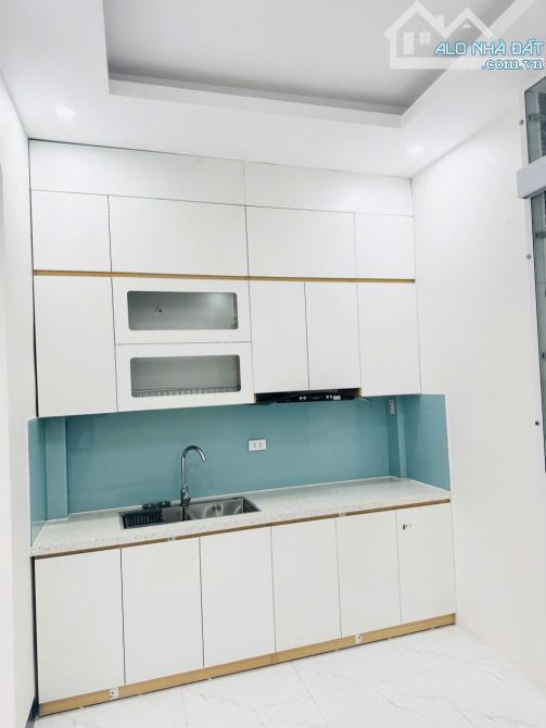 Nhà Lai Xá 34m2 5 tầng mặt tiền 4m cạnh chợ hàng xóm khu đô thị ở sướng giá 4 Tỷ 8 - 5
