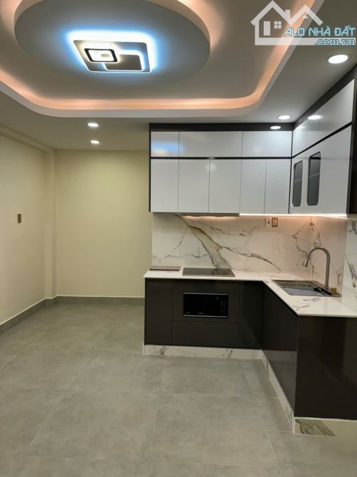 BÁN NHÀ MẶT TIỀN SIÊU HIẾM – PHAN XÍCH LONG, Q11- 68m2(4x18m)- GIA 14 TỶ còn TL - 5