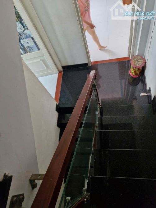 CHỦ GẤP BÁN TRONG TUẦN GIẢM SỐC 750TRIỆU,NHÀ 3TẦNG DT40M NGAY LÃ XUÂN OAI,HẺM XE HƠI - 5