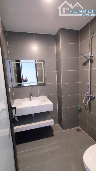 THẠCH BÀN – NHÀ 6 TẦNG MỚI TINH – OTO 4 CHỖ VÀO NHÀ – THANG MÁY XỊN – 7,9TỶ! - 6
