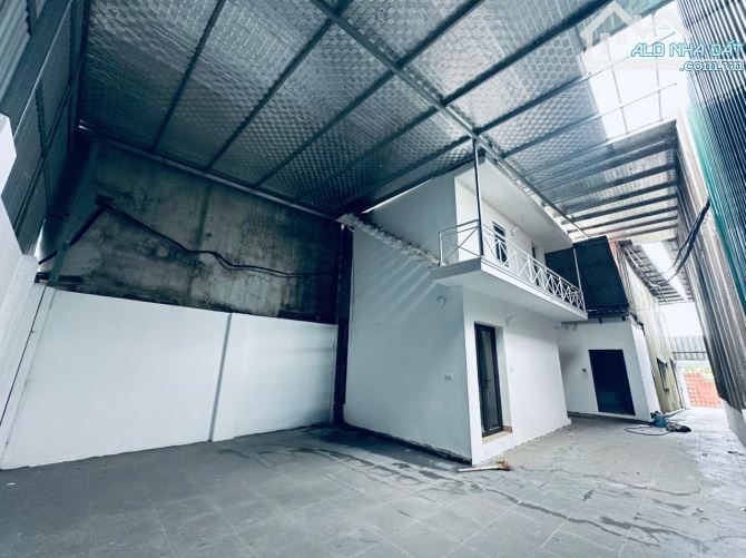 Cho thuê kho/xưởng DTSD 800m2 xa dân , sẵn VP tại Đông La, Hoài Đức. - 6