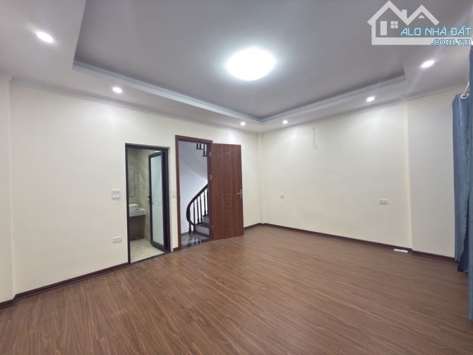 Nhà Kim Hoàng 10m ô tô tránh gần chợ trường cấp 1 an sinh đỉnh 36m2 5 tầng MT 6m 4 tỷ 65 - 6