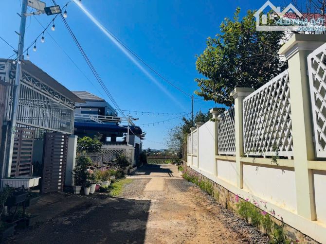 Nhu cầu chuyển đổi cần bán căn nhà trung tâm tt Liên Nghĩa giá tốt - 6