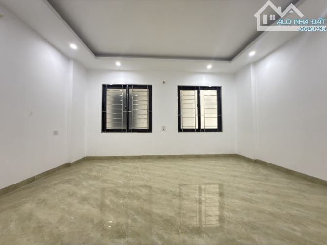 Nhà Kim Hoàng 10m ô tô tránh gần chợ trường cấp 1 an sinh đỉnh 36m2 5 tầng MT 6m 4 tỷ 65 - 7
