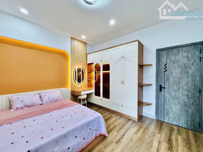 Chính chủ bán nhà Huỳnh Văn Bánh 2 MT, ngang 4.6m, 59m2, giá chỉ 8.2 tỷ - 8