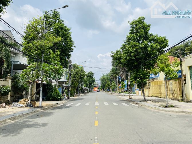 Cho thuê nhà sân vườn 241m² mặt tiền đường Hoàng Minh Châu gần chợ Biên Hoà giá 13 triệu - 8
