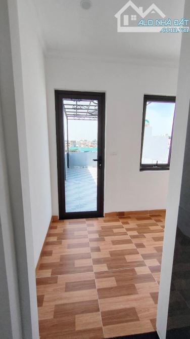 THẠCH BÀN – NHÀ 6 TẦNG MỚI TINH – OTO 4 CHỖ VÀO NHÀ – THANG MÁY XỊN – 7,9TỶ! - 9