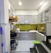 Lê Hồng Phong. Q10. Hẻm ba gác 1 xẹt. 3 tầng còn mới. 3PN rộng. Chỉ 5.2 tỷ.