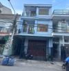 BÁN NHÀ TRỆT 2 LẦU KHU XÓM VẮNG DĨ AN , DT 151M, THU NHÂP 17TR/TH, CÓ 12P
