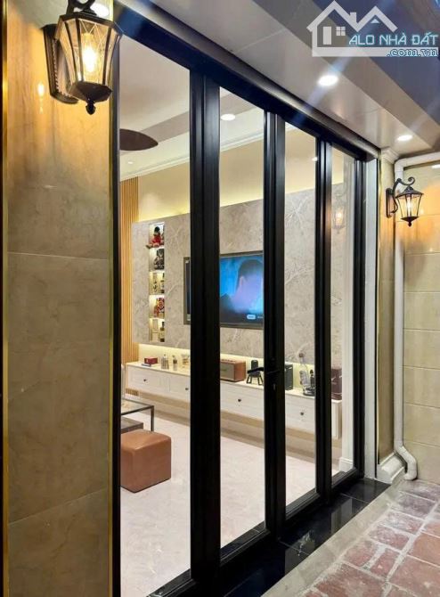 NHÀ RIÊNG CỰ LỘC – ĐẸP Ở THÍCH TIỆN ÍCH – 25M – 5 TẦNG – MT 5M – GIÁ 6,95 TỶ