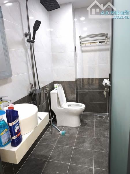 Bán Nhà 4x12.5m, 3 tầng, Hẻm Xe Hơi, Thị Trấn Nhà Bè, Nhà Mới, Giá 5.1 Tỷ.