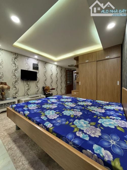 🔥 CƠ HỘI VÀNG! NHÀ MẶT TIỀN ĐOÀN VĂN BƠ Q4 - KINH DOANH SẦM UẤT - GIÁ TỐT ! 🔥