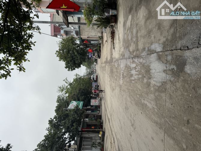 🏡 BÁN NHÀ ĐẸP 3 TẦNG 4 NGỦ ĐẦY ĐỦ CÔNG NĂNG – Ô TÔ VÀO NHÀ – CÁCH BV NHIỆT ĐỚI TW 150M