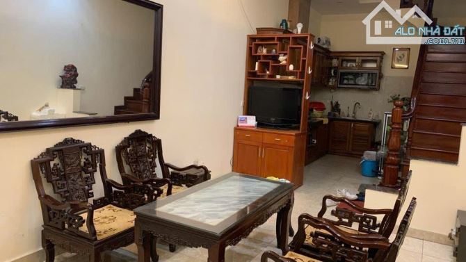 Hot Hot!!! Bán Nhà phố Nguyễn Chí Thanh Đống Đa 40m2 5 tầng mt 4m