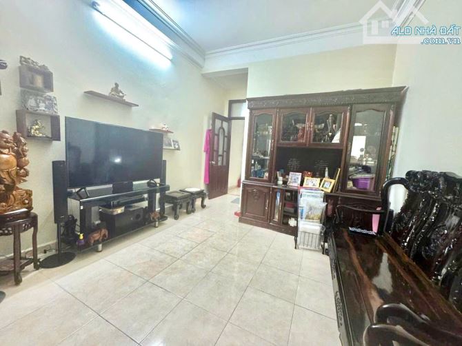 Siêu Hot!!! Bán Nhà ngõ phố Nguyễn Chí Thanh Đống Đa 60m2 5 tầng mt 4m