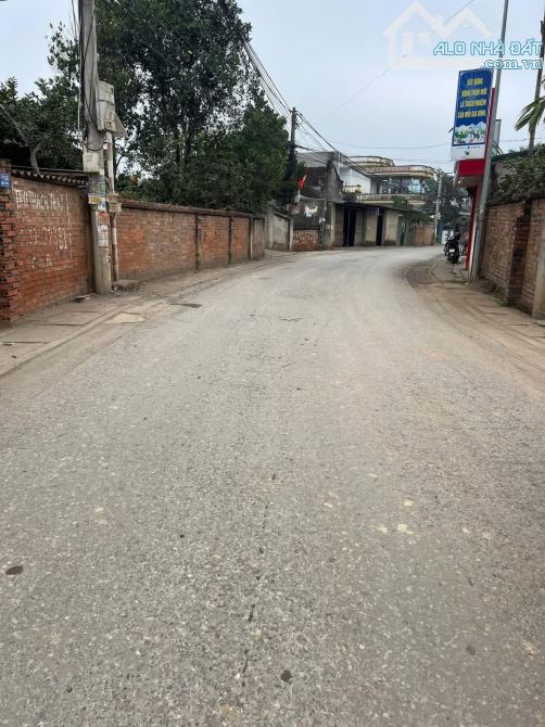 2.	Đất Phú Cát 300m², sát nhà máy in tiền, giá cực tốt!