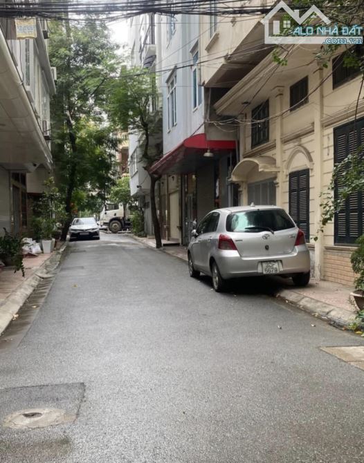 BÁN NHÀ PL HOÀNG QUỐC VIỆT– 50M2– VỈA HÈ– Ô TÔ TRÁNH– KĐ-  GIÁ 16,5 TỶ