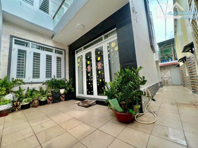 CHÍNH CHỦ CẦN BÁN BIỆT THỰ MINI DTSD 200M2 TÔN THẤT THUYẾT Q.4 GIÁ 7TYXX