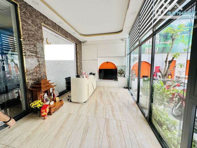 Bán nhà mặt tiền KD ngộp bank, hạ chào 10 tỷ, Lý Chính Thắng, P7, Q3,205m2, 2 tầng, nở hậu