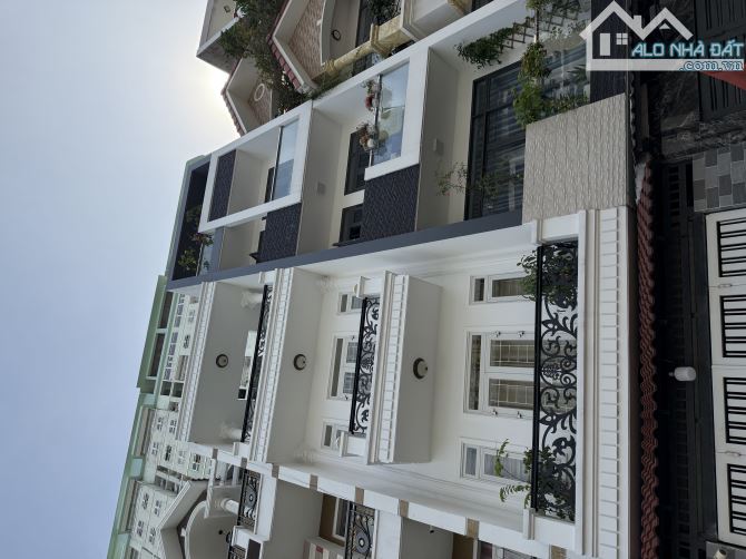 Bán nhà hẻm 10m Tô Hiệu. Tân phú. Trục thẳng. 4x15. 4 tầng. 9.7 tỷ TL