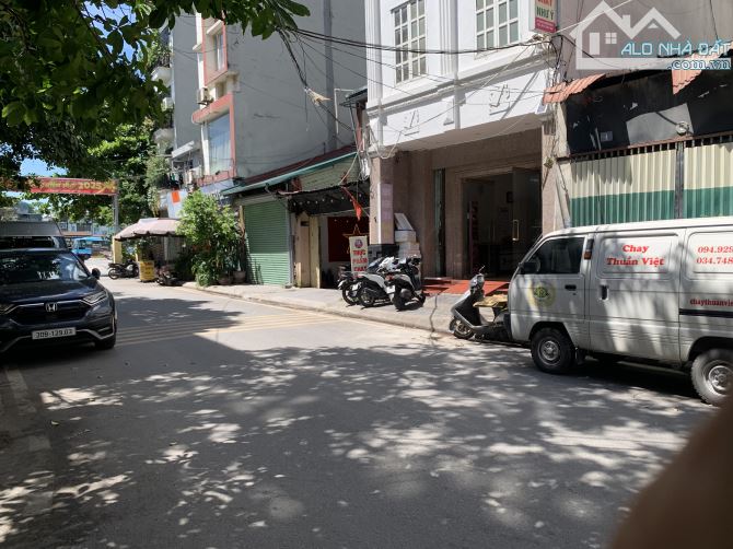 MẶT ĐẤT NGUYỄN VĂN CỪ NGÕ THÔNG  Ô TÔ TRÁNH XÂY TOÀ KINH DOANH ĐỈNH  75M-ĐẤT-5.2MT.22.5 TỶ