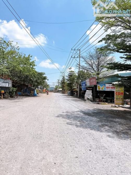 NT016 Cực Thơm Cho thuê MB đường  Đường Phan Đăng Lưu Ngang 40m P.Long Bình -Tp Biên Hoà.