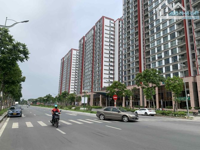 Bán Đất Ngọc Thụy 175m2 MT 9,8m Mặt Đường 17,5m Kinh Doanh Siêu Đỉnh