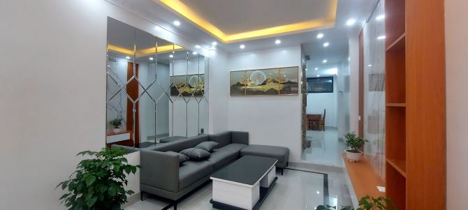 Bán Nhà Tô Hiệu, 2 thoáng, thang máy, 45m2, 5 tầng, 7 phòng ngủ: 10,7 tỷ