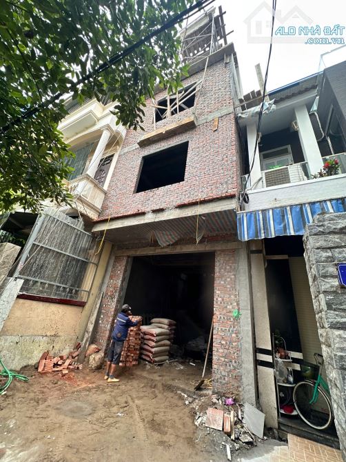 P Tuấn.  Siêu phẩm 4 tầng Trung Tâm Đông Khê – 55m2 – Sân Trước Sau – Ngõ Thông