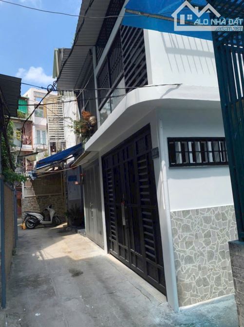 BÁN NHÀ 2 MẶT TIỀN HẺM CHUẨN 3.5M – KHU VIP CƯ XÁ ĐÔ THÀNH, QUẬN 3