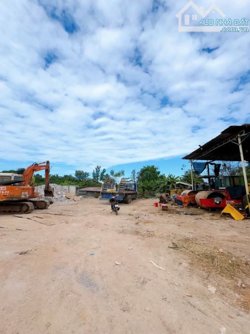 NT011 Cho thuê bãi xe diện tích đa dạng từ 1000m2 tới 7000m2 gần KCN AMata và ga xe lửa Hố