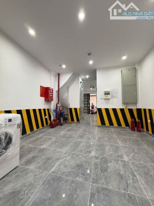CCMN Phố Vọng DT 66m2 - 7 Tầng Thang Máy - 12 Phòng rộng Dòng tiền 80tr/tháng Giá 13,2 tỷ