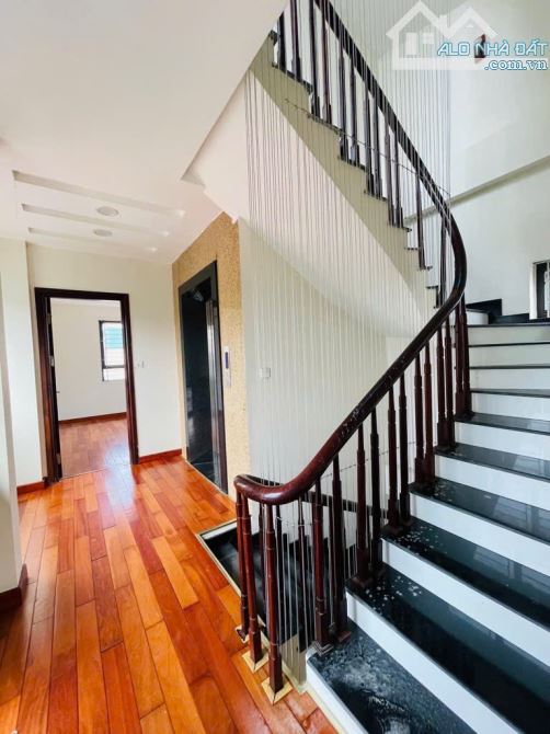 Em bán nhà riêng 7 tầng cực đẹp phố Trương Định,Q. Hoàng Mai, ô tô đỗ cửa, 68m2, 15 tỷ 300
