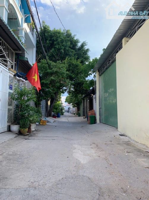 Bán Đất FULL THỔ CƯ  tặng  nhà xưởng đường THẠNH LỘC 29,phường TL,Q12, dt 210m²💰10,8 tỷ