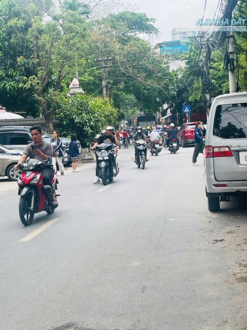 Nhà mới đét phố Vũ Tông Phan, Q. Thanh Xuân, ngõ thông ô tô, 46m2 x 8 tầng thang máy, MT