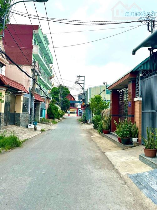 Bán Nhà Cấp 4 DT lớn 339m²(7x48) MT đường THẠNH LỘC 48, phường THẠNH LỘC,Q12.Đường 8m