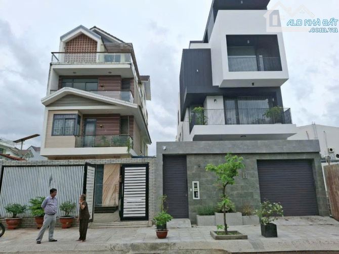 BIỆT THỰ MẶT TIỀN KHU ĐÔNG THỦ THIÊM – DT 192M² - 4 TẦNG - NGANG 8M - GIÁ 28 TỶ
