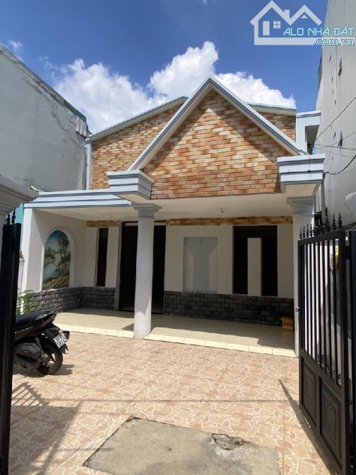 Bán nhà TT Quận 7 – Nhà rộng 117m² – Xe hơi vào tận cửa